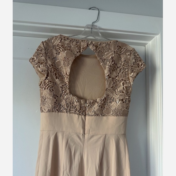 NEW $260 JS Collections Sequin And Floral Embroidered Cap Sleeved Gown Size 6 - Picture 8 of 12